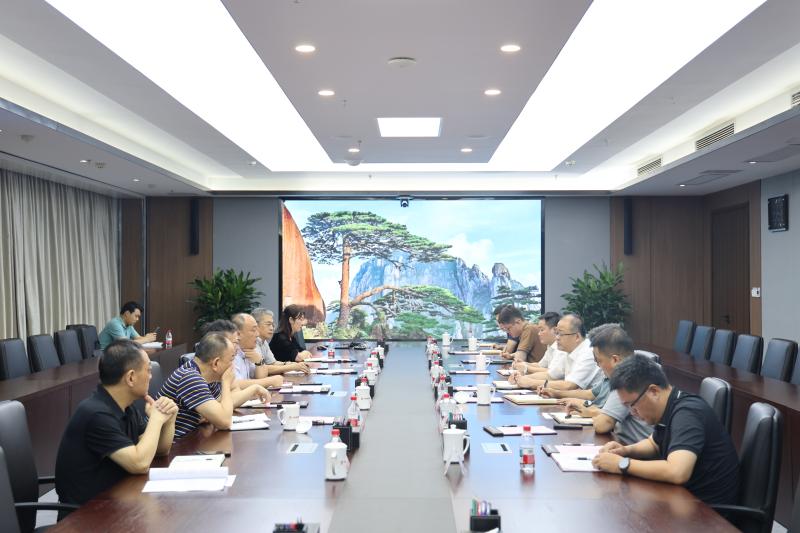 合肥市包河區區委副書記、區長李煒一行到公司調研